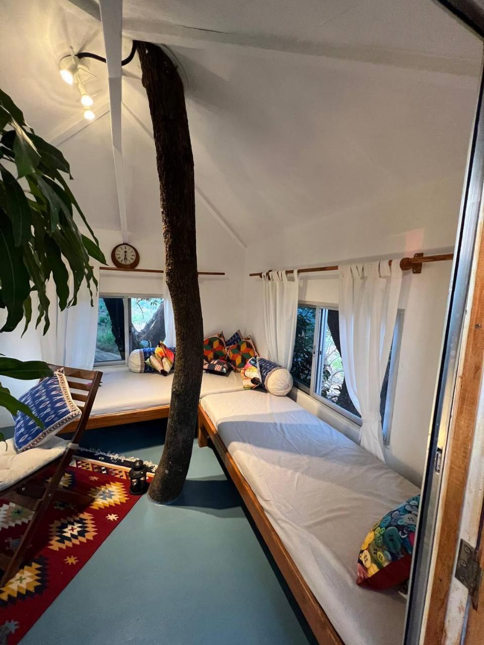 Mars Jungle Adventure Stud Farm With Private Jacuzzi Βίλα Narsinge Δωμάτιο φωτογραφία